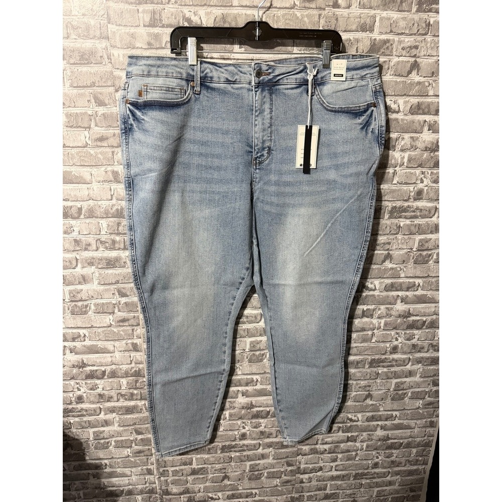Judy Blue Mid Rise Skinny‎ Jean Size 22 NWT
